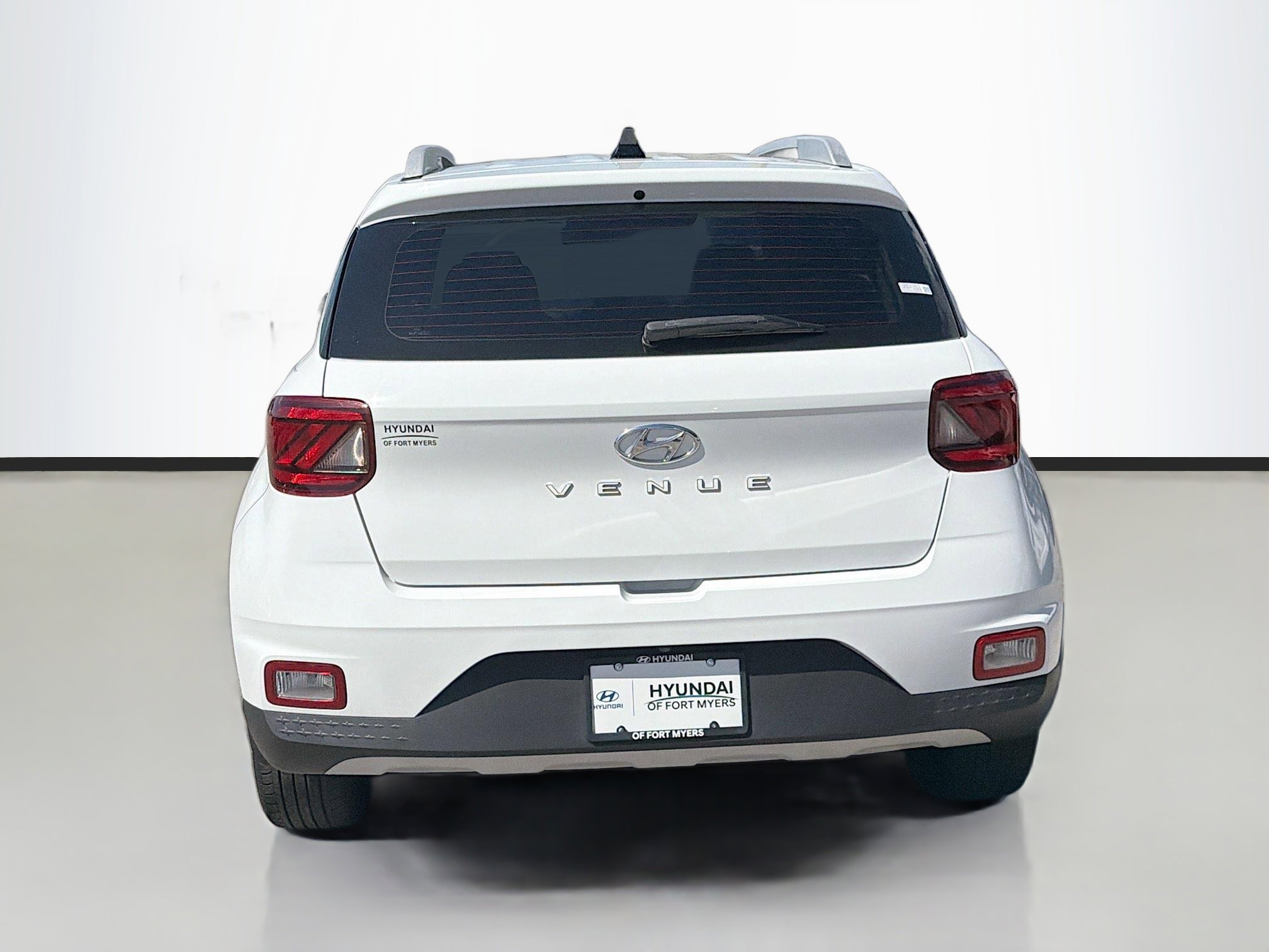 Used 2021 Hyundai Venue SEL image 4