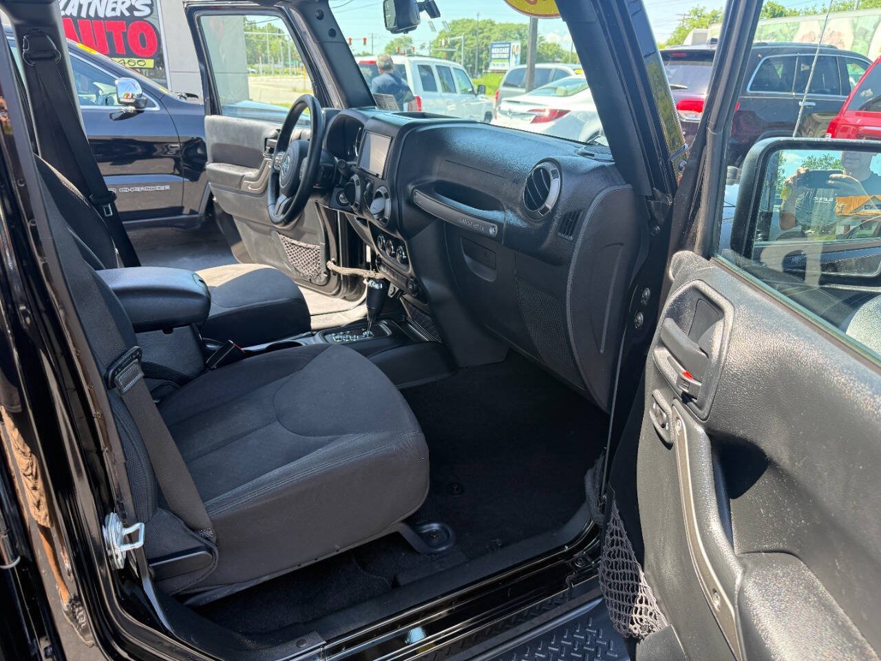 Used 2016 Jeep Wrangler Unlimited Sport w/ Quick Order Package 24S AWD/4WD image 18
