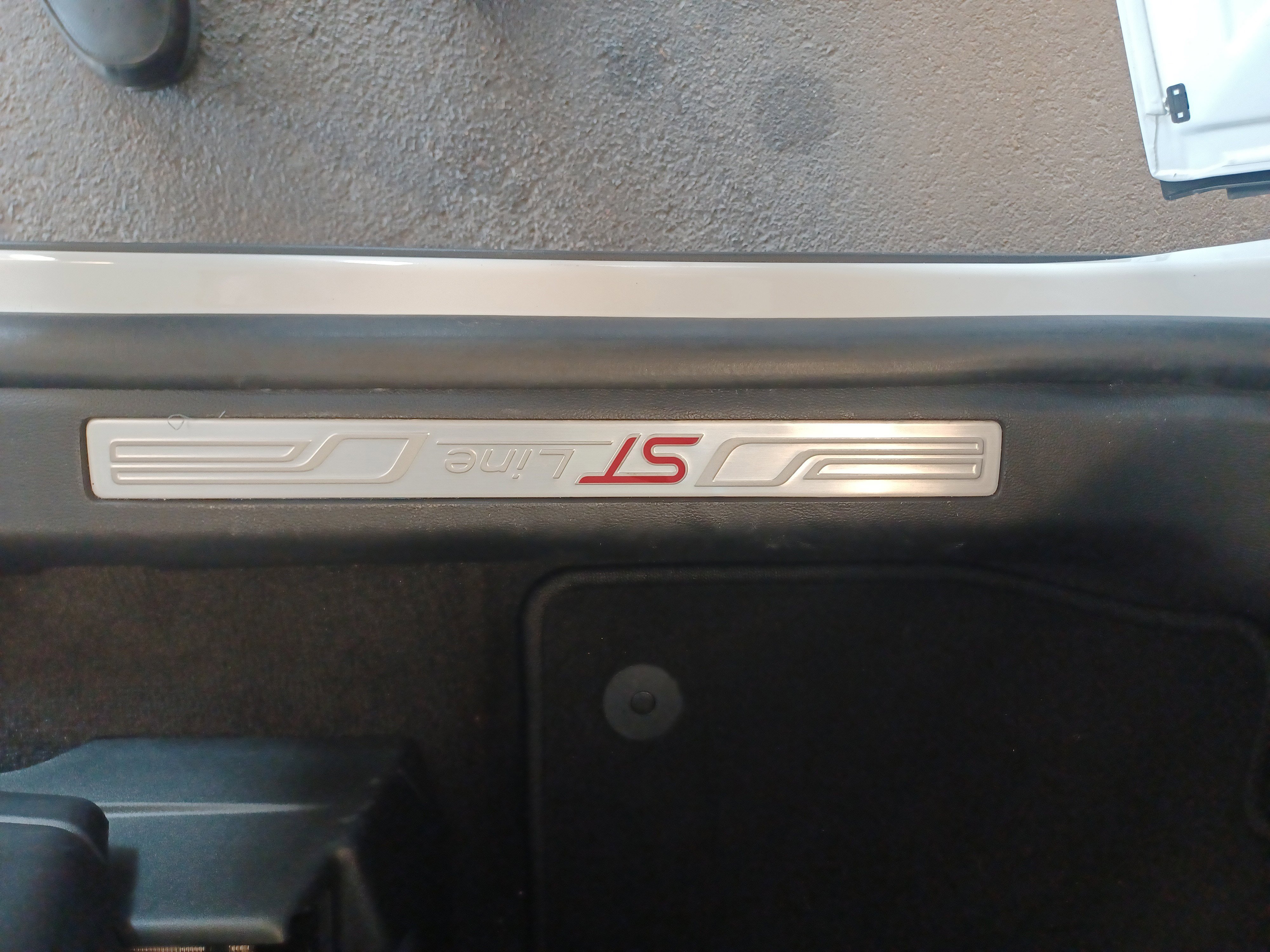 New 2025 Ford Explorer ST-Line w/ Premium Package image 22