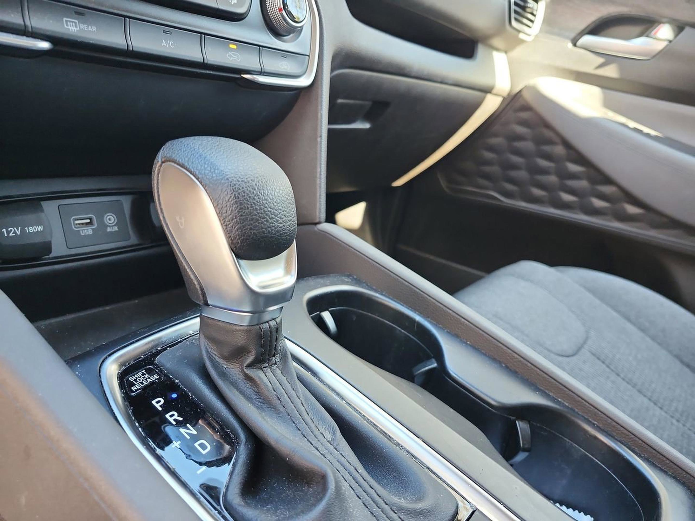 Used 2019 Hyundai Santa Fe SE image 13