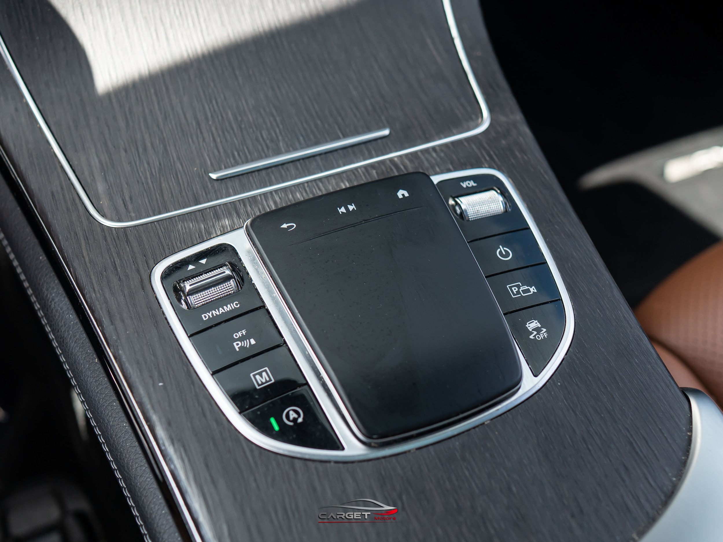 Used 2021 Mercedes-Benz GLC 300 4MATIC w/ AMG Line image 34