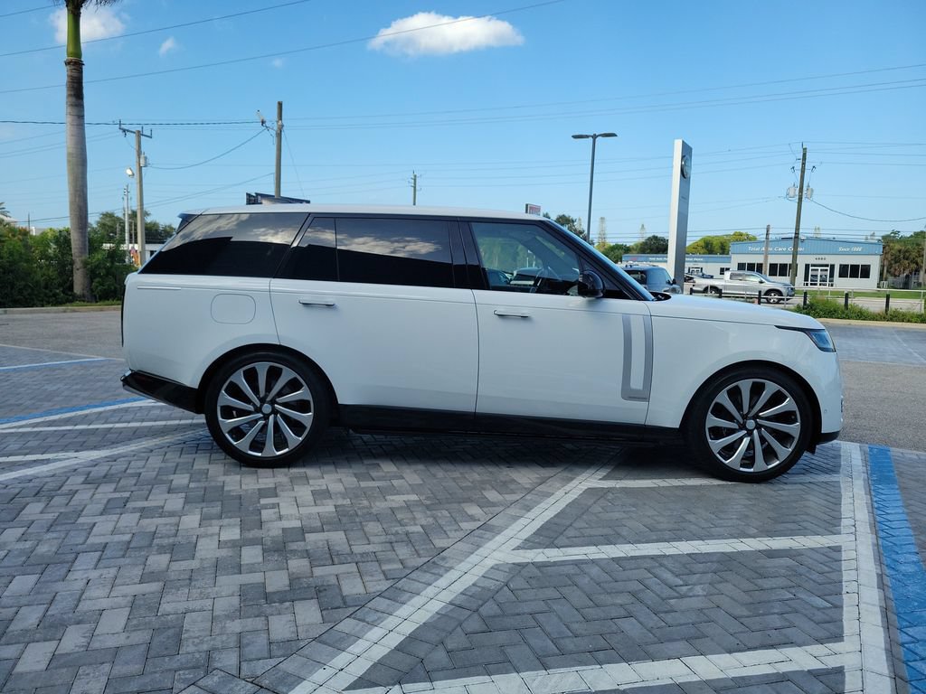 Certified 2025 Land Rover Range Rover Long Wheelbase Autobiography AWD/4WD image 6