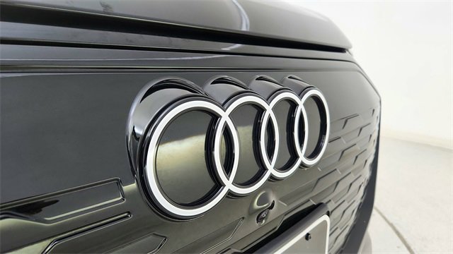 Used 2025 Audi Q6 e-tron Premium Plus w/ Premium Plus image 16