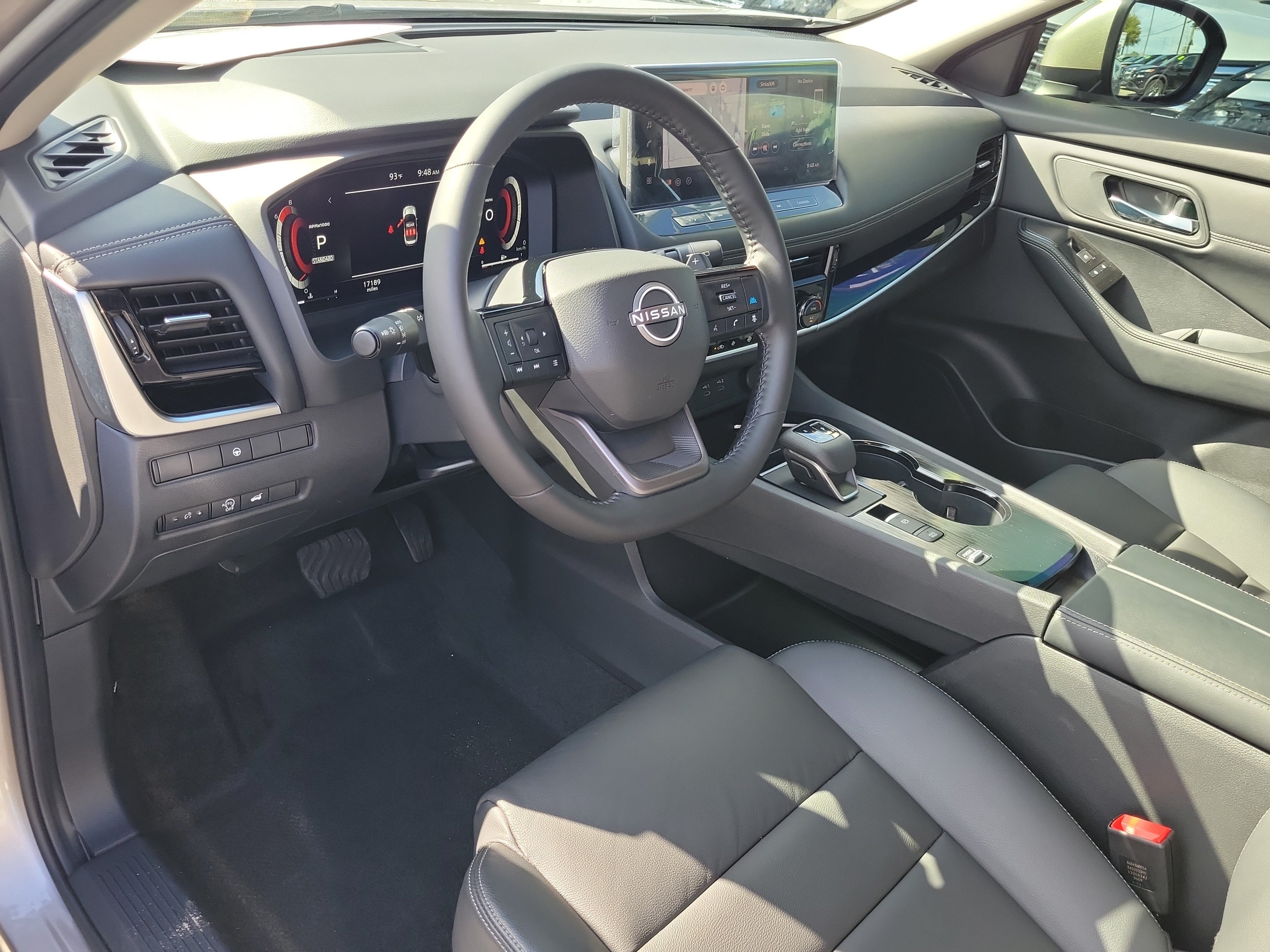 Certified 2025 Nissan Rogue SL FWD image 20