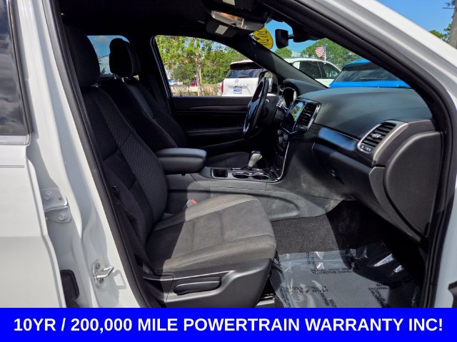 Used 2020 Jeep Grand Cherokee Laredo w/ 18" Wheel & 8.4" Radio Group RWD image 18