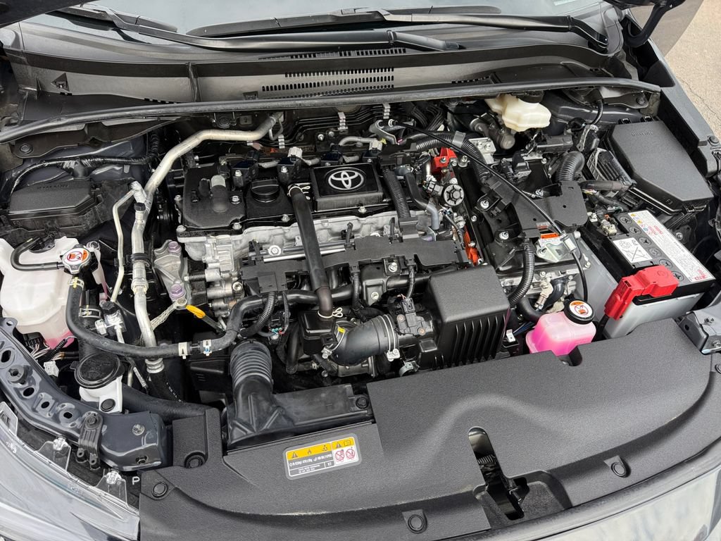 Certified 2025 Toyota Corolla SE FWD image 31
