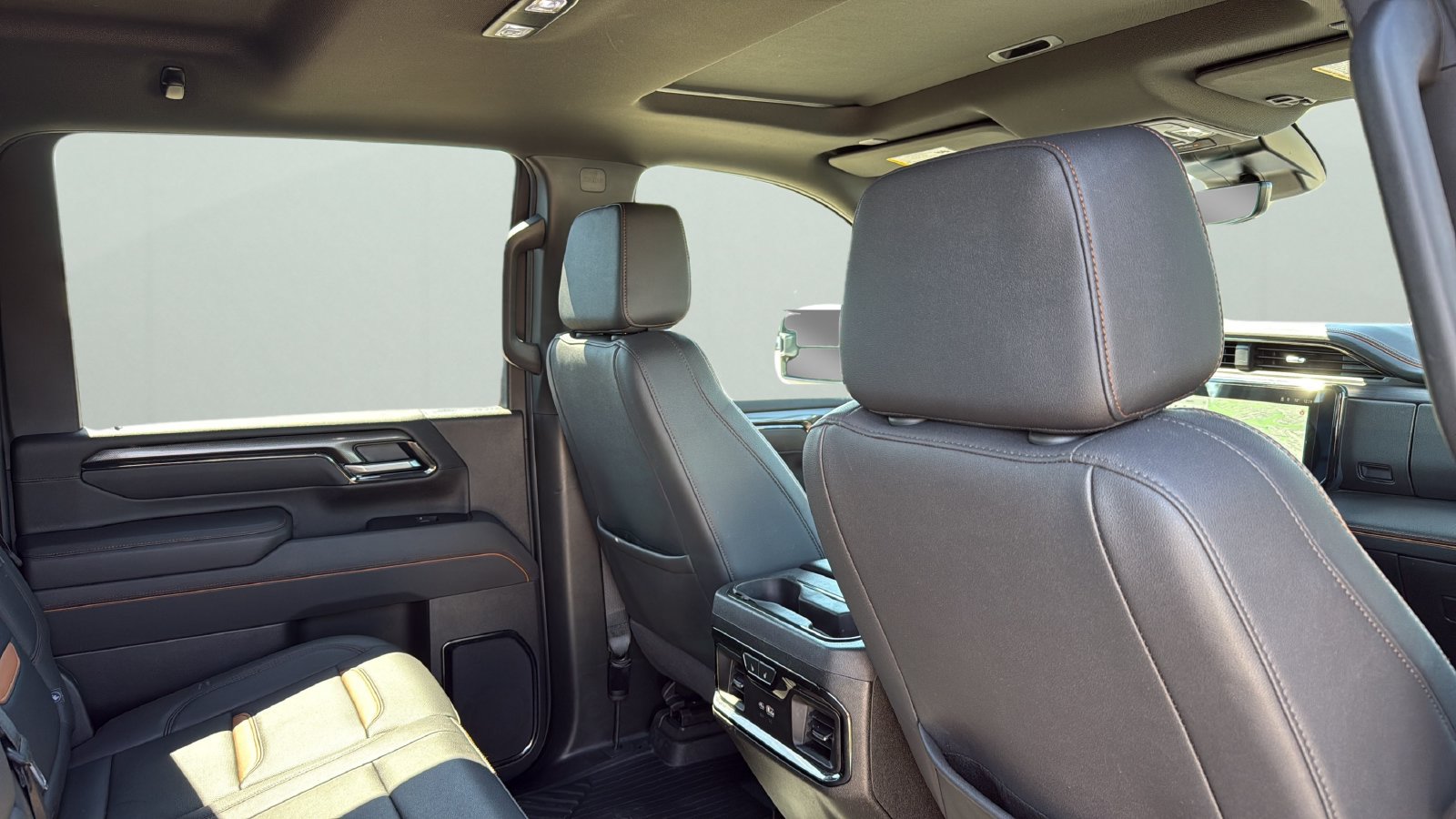 Used 2025 GMC Sierra 2500 AT4 w/ AT4 Premium Plus Package AWD/4WD image 28