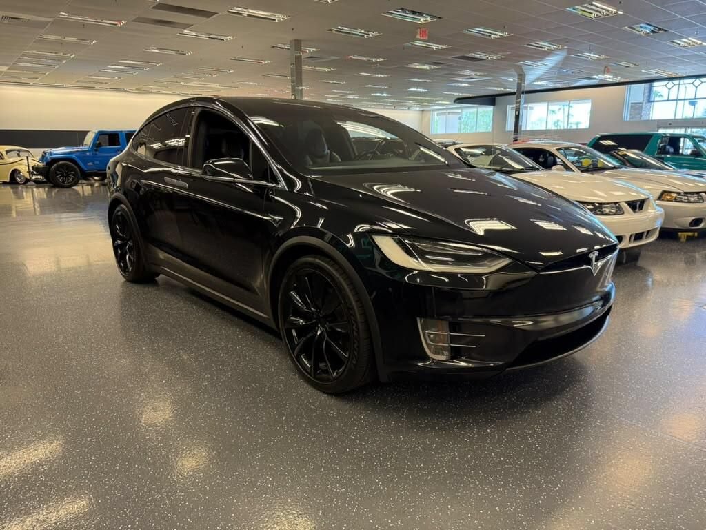 Used 2018 Tesla Model X 100D AWD/4WD image 3