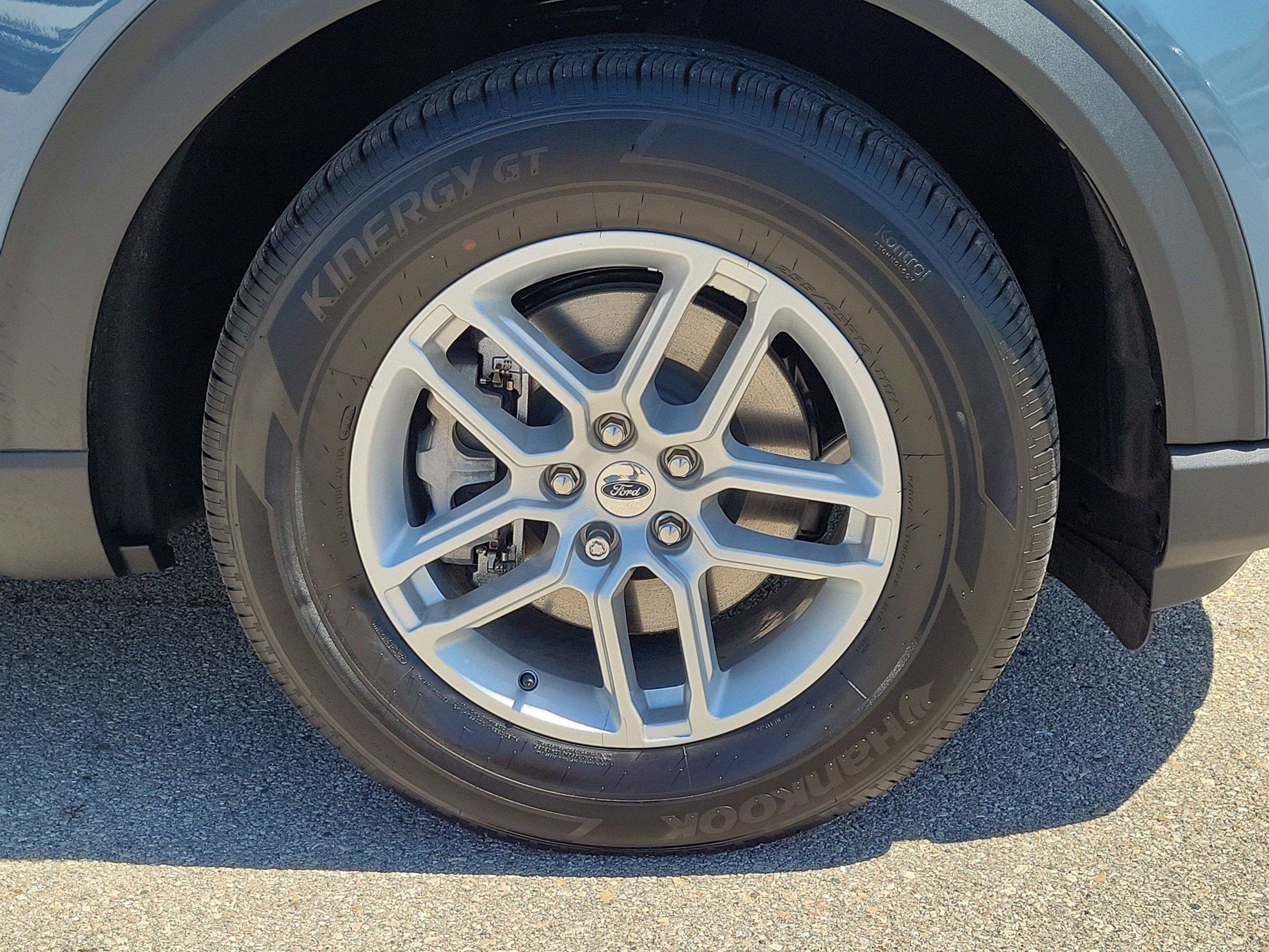 Used 2026 Ford Explorer Active w/ Active Comfort Package image 7