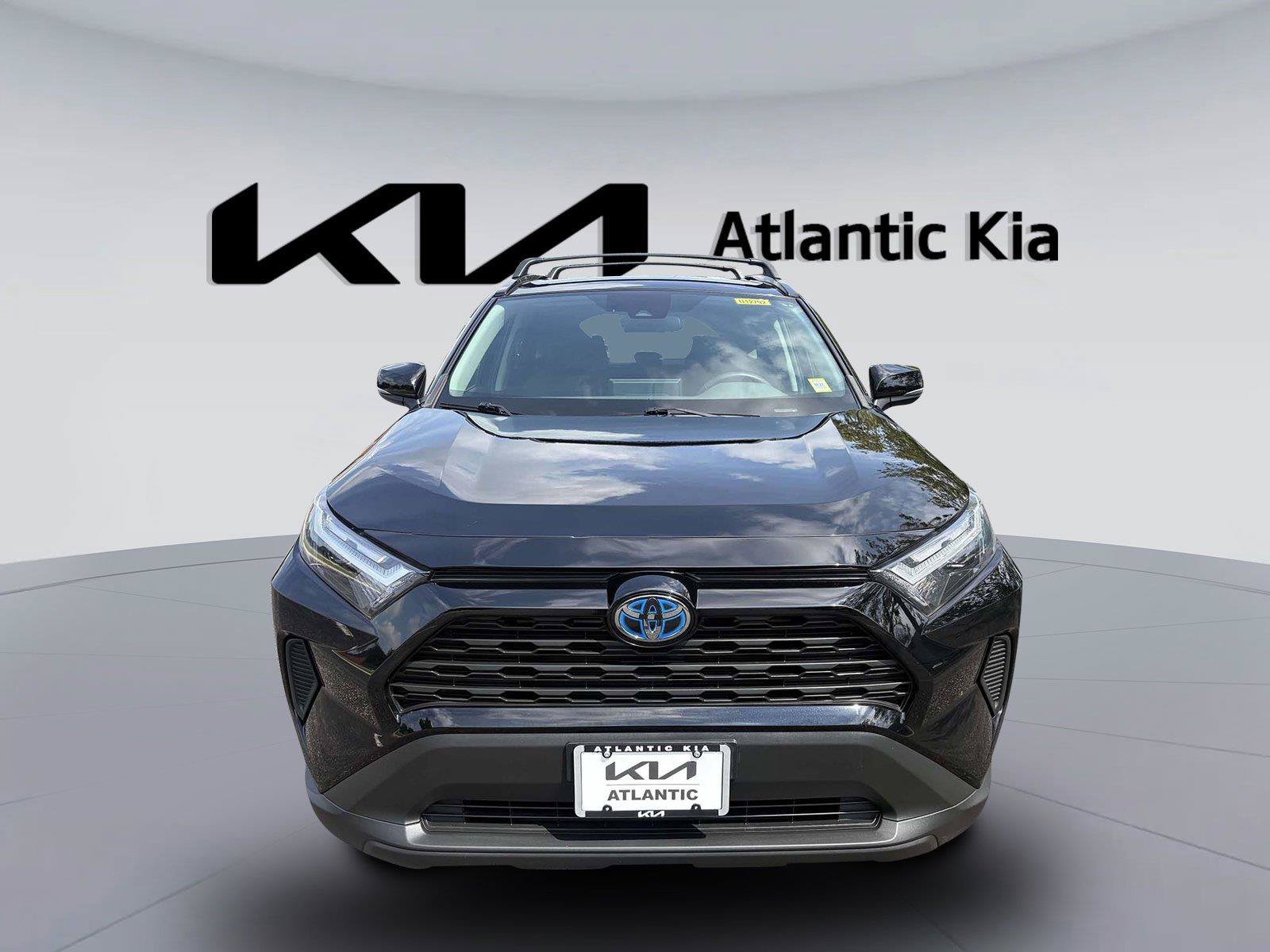 Used 2023 Toyota RAV4 XLE w/ XLE Grade Weather Package AWD/4WD image 2