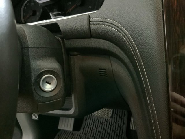 Used 2017 Chevrolet Traverse LT image 23