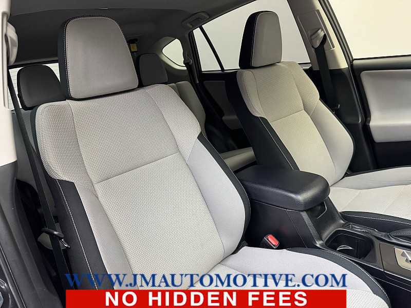 Used 2018 Toyota RAV4 XLE image 21
