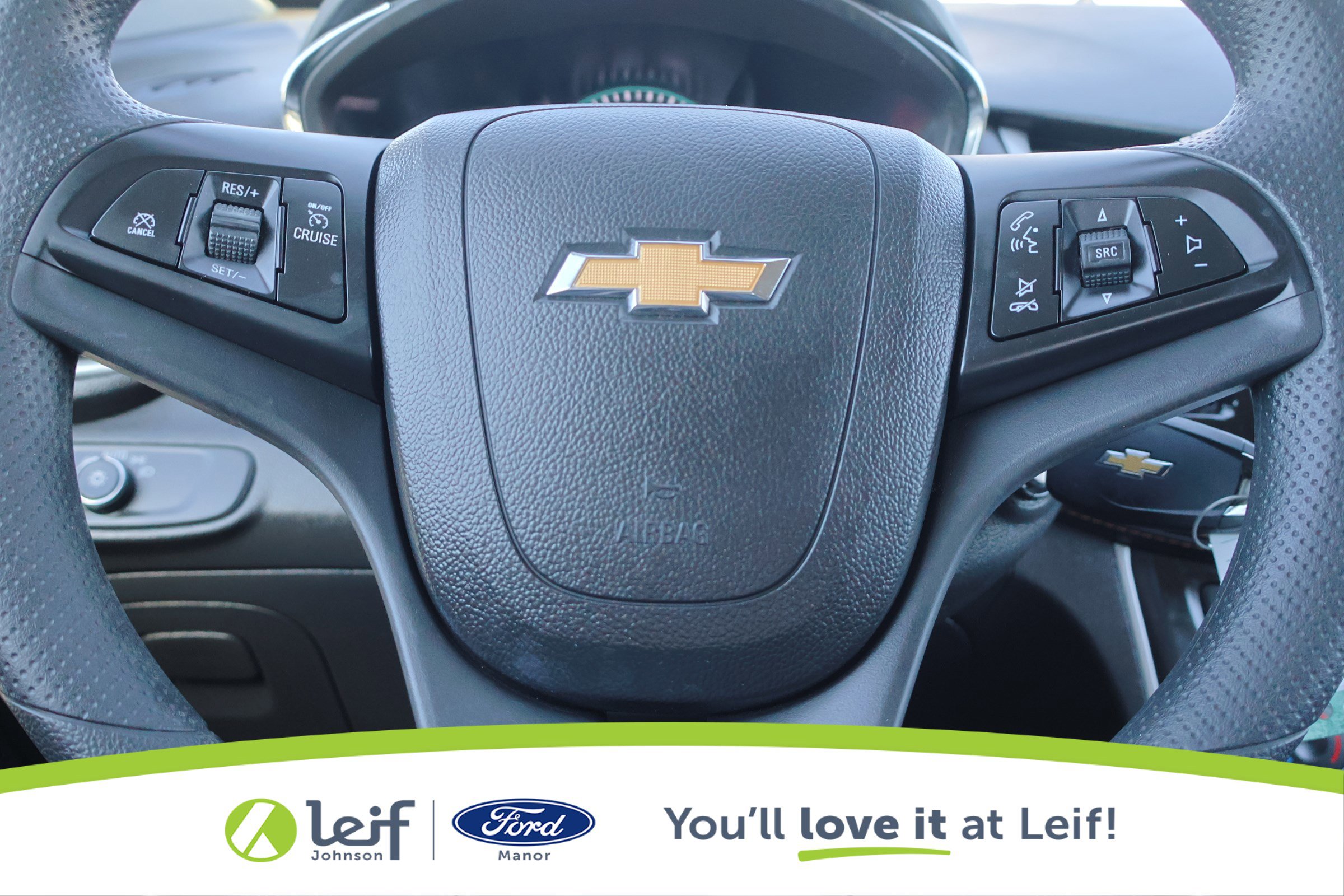 Used 2022 Chevrolet Trax LS w/ Tint and Cruise Package image 17