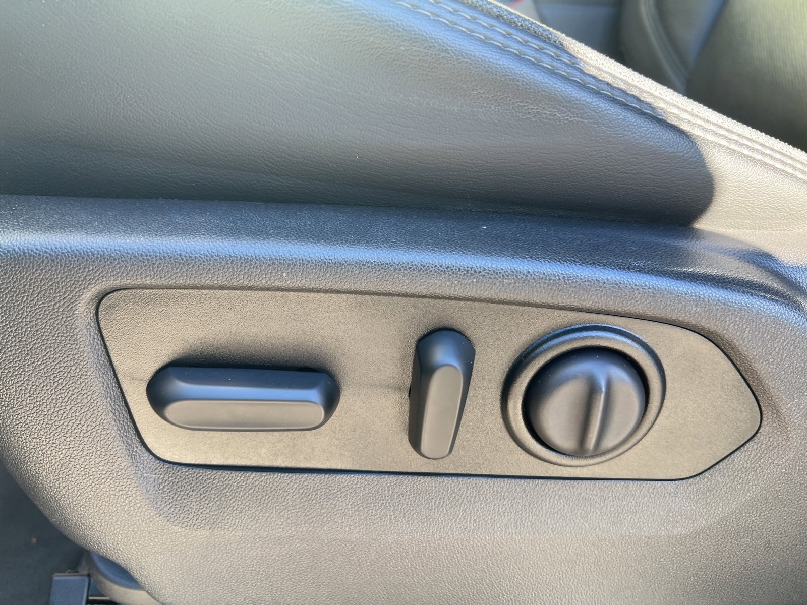 Used 2019 Chevrolet Silverado 1500 High Country w/ Technology Package image 23