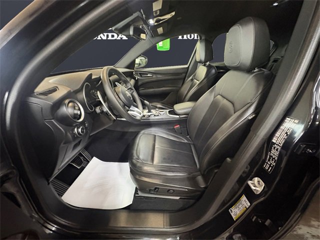 Used 2022 Alfa Romeo Stelvio Sprint image 9