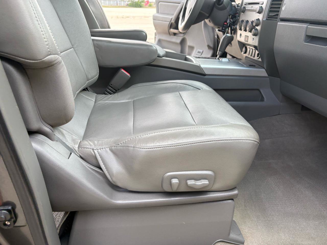 Used 2006 Nissan Armada LE w/ (U06) Technology Pkg (LE) image 29