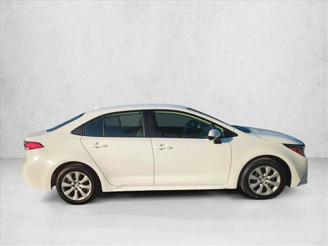 Used 2022 Toyota Corolla LE FWD image 4