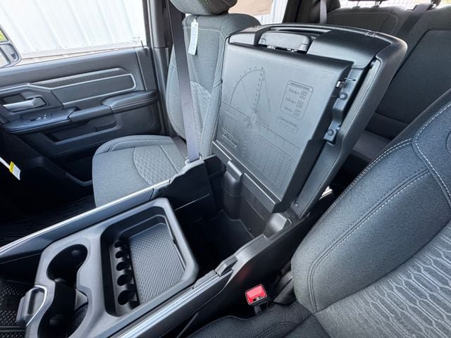 New 2026 RAM 2500 Big Horn AWD/4WD image 44