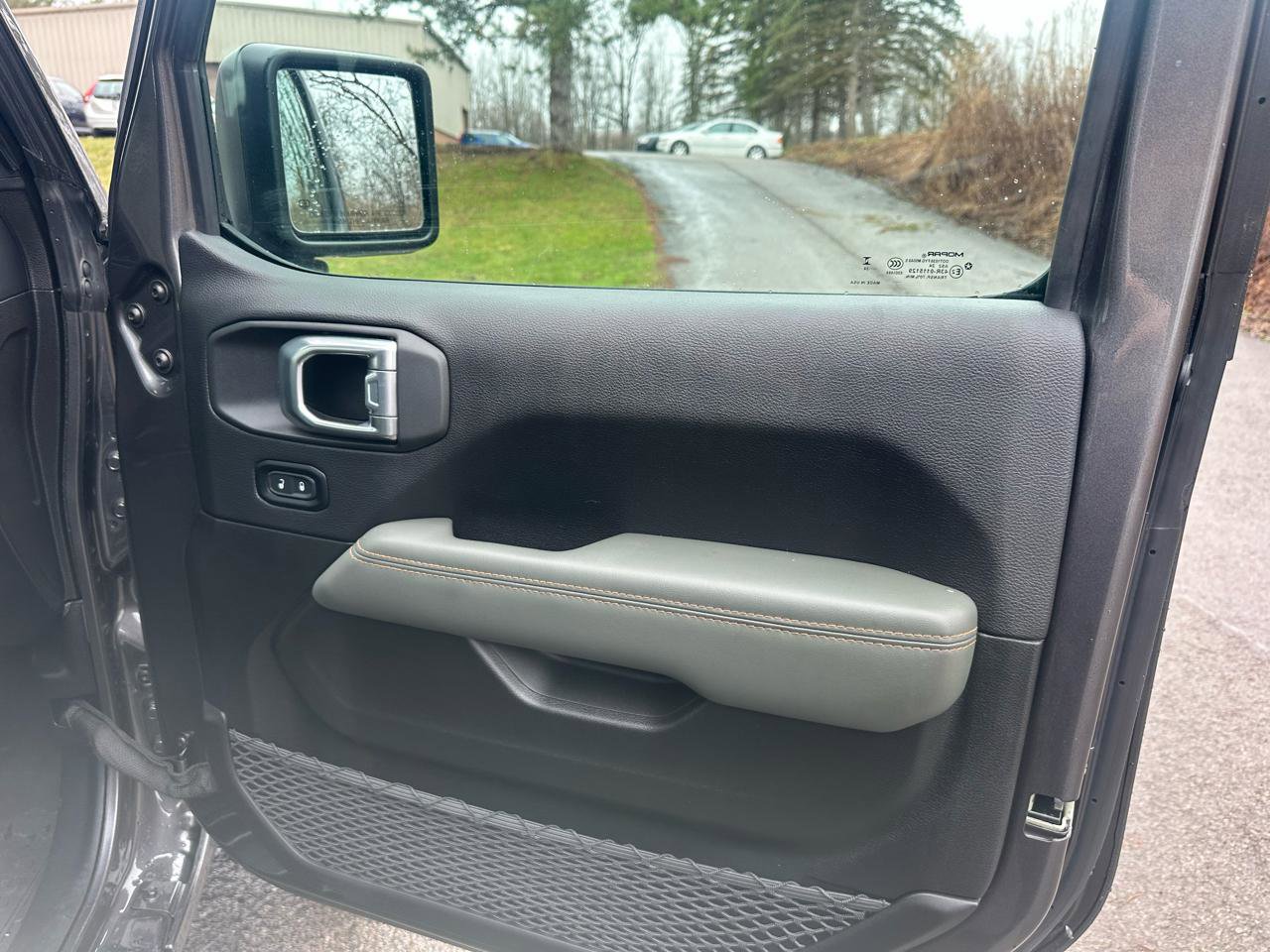 Used 2024 Jeep Gladiator Mojave image 16