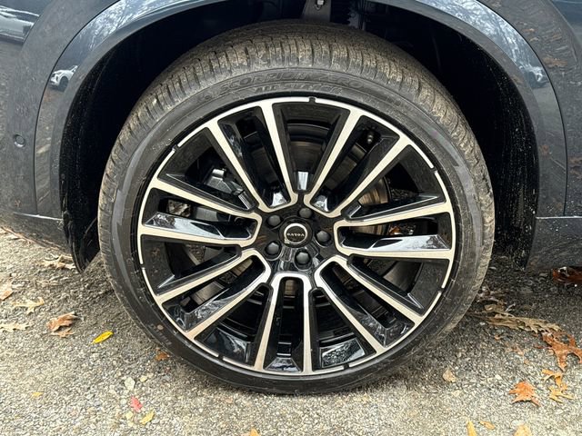 New 2026 Volvo XC90 B6 Ultra w/ Protection Package image 8