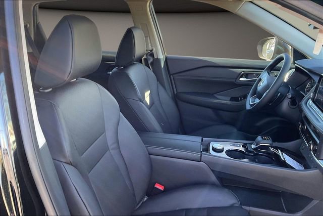 New 2026 Nissan Rogue SV AWD/4WD image 10