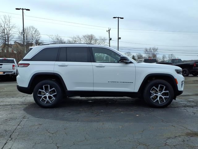 Certified 2023 Jeep Grand Cherokee Limited w/ Luxury Tech Group II image 2