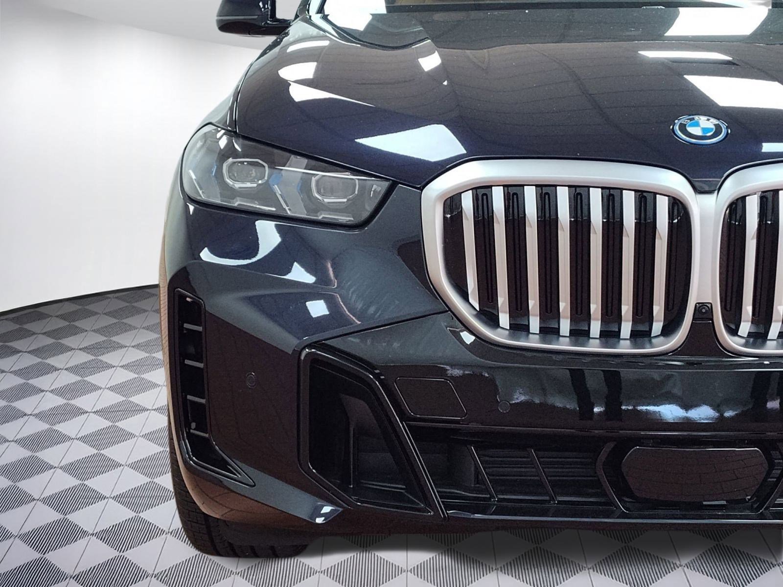 Used 2026 BMW X5 xDrive50e w/ M Sport Package image 10