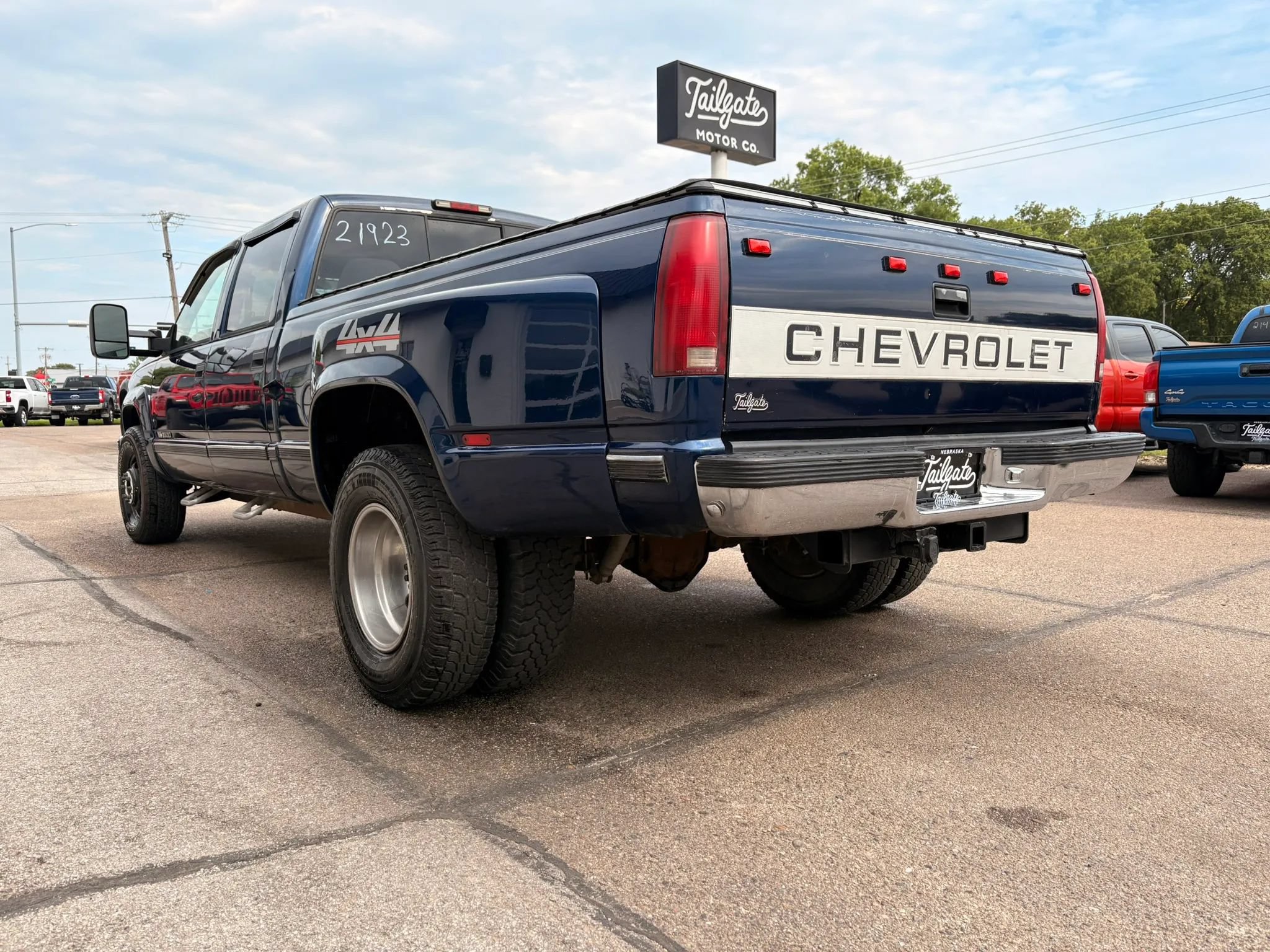 Used 1995 Chevrolet Silverado 3500 4x4 Crew Cab image 5