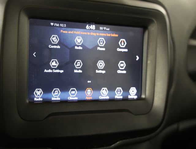 Used 2019 Jeep Renegade Trailhawk image 5