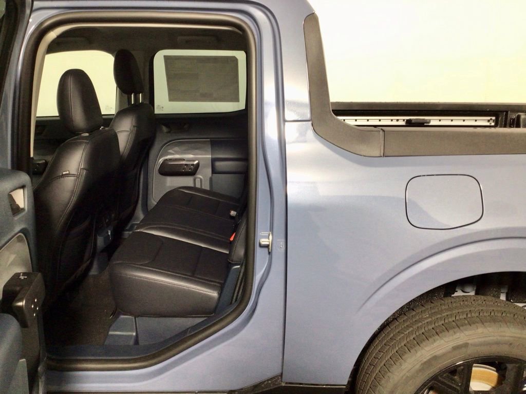 New 2026 Ford Maverick Lariat w/ Black Appearance Package image 30