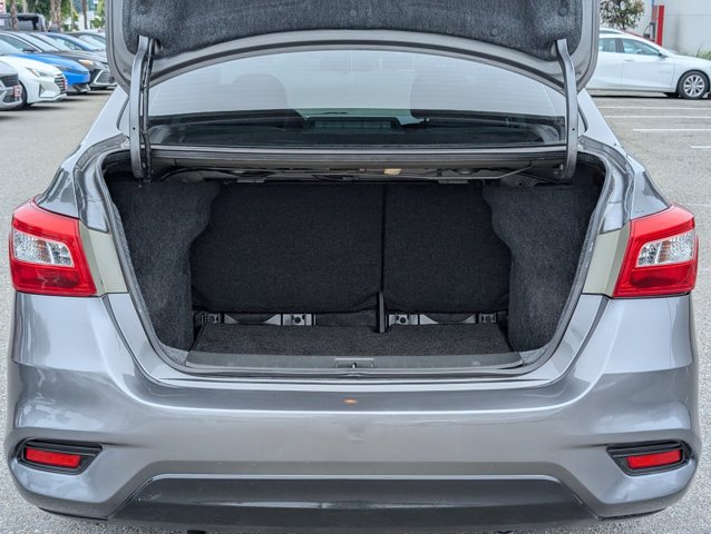 Used 2018 Nissan Sentra SV FWD image 6