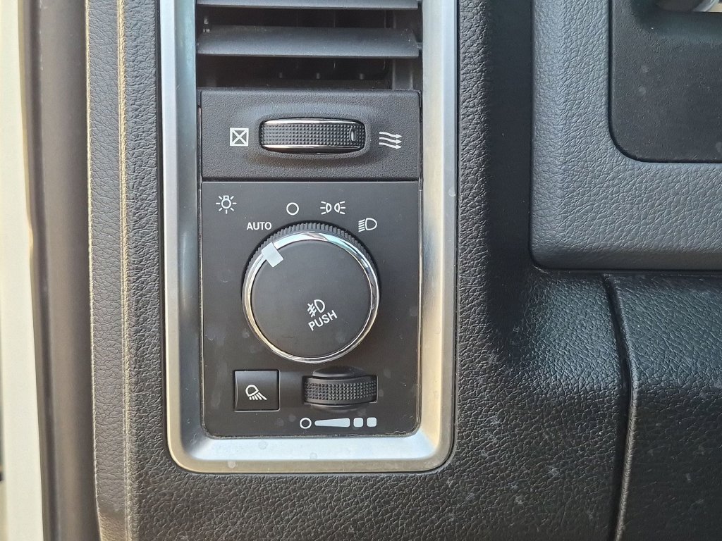 Used 2014 RAM 3500 Big Horn AWD/4WD image 19