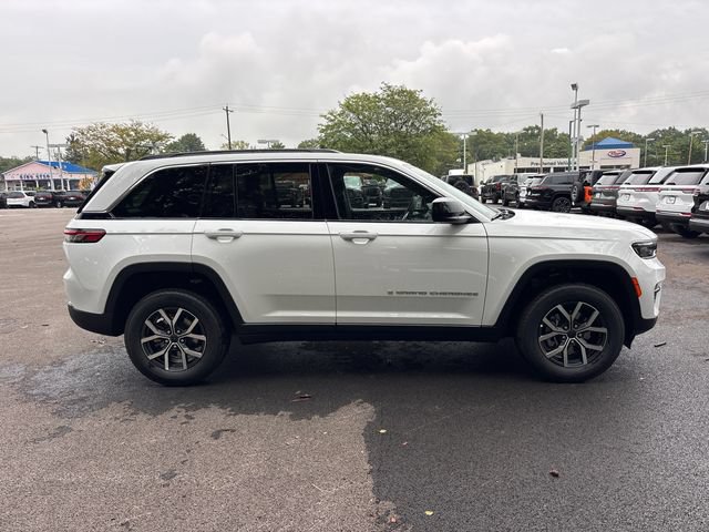 New 2027 Jeep Grand Cherokee Laredo X AWD/4WD image 28