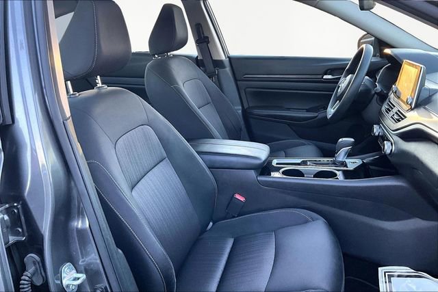 Used 2024 Nissan Altima 2.5 SV image 20