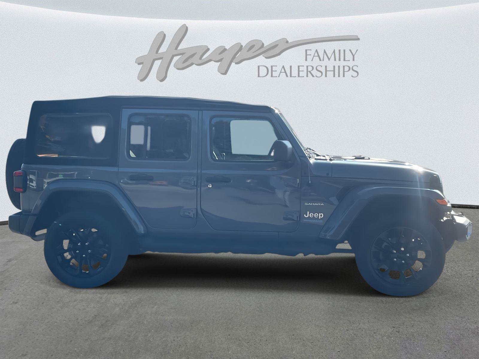 Used 2021 Jeep Wrangler Unlimited Sahara w/ Safety Group image 23