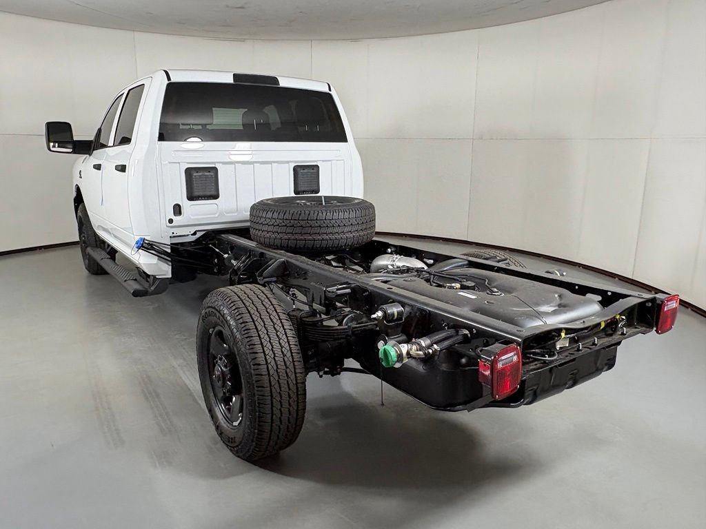New 2026 RAM 3500 Tradesman AWD/4WD image 6