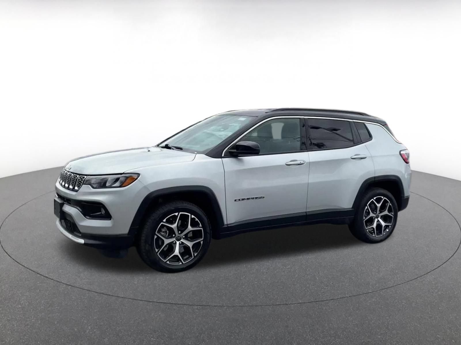 Used 2025 Jeep Compass Limited AWD/4WD image 8