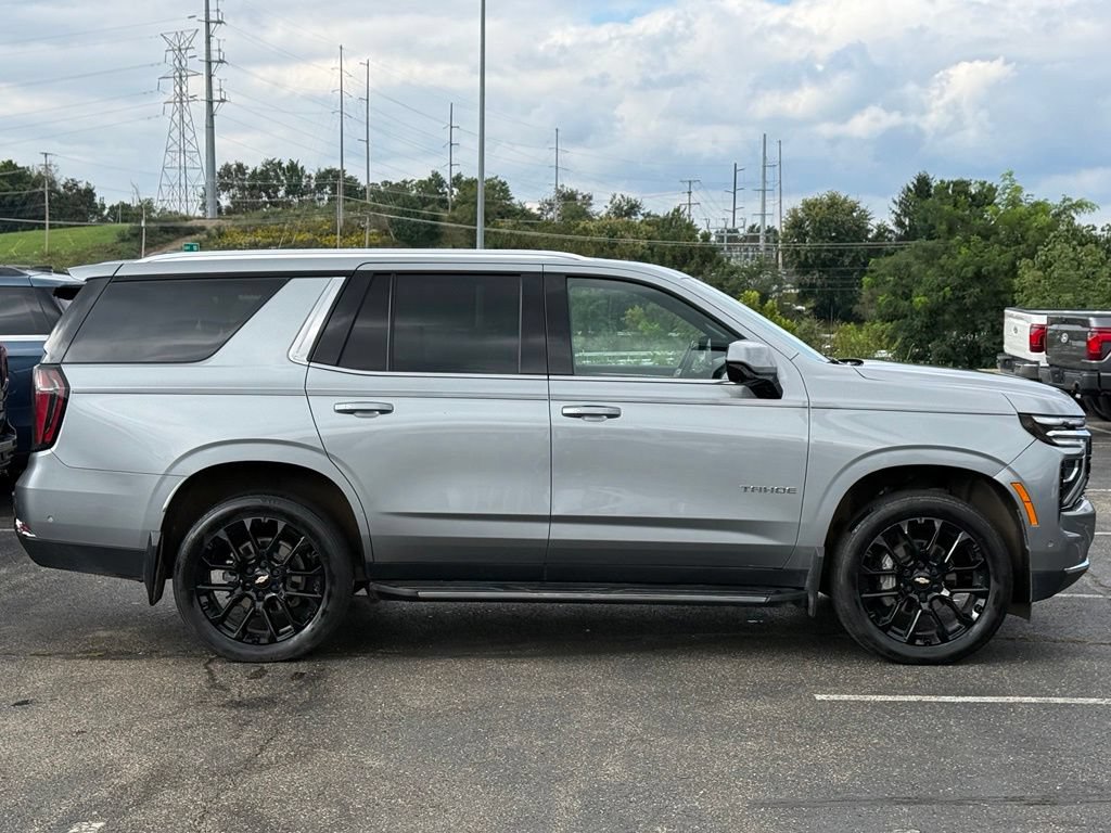 Used 2025 Chevrolet Tahoe LS AWD/4WD image 4