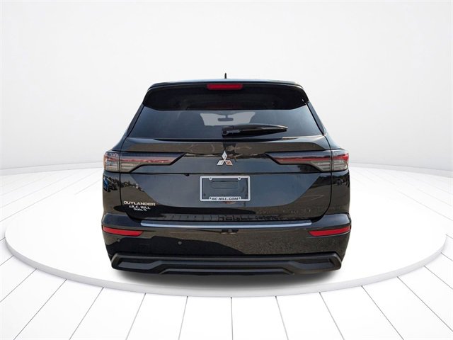 New 2026 Mitsubishi Outlander ES image 4