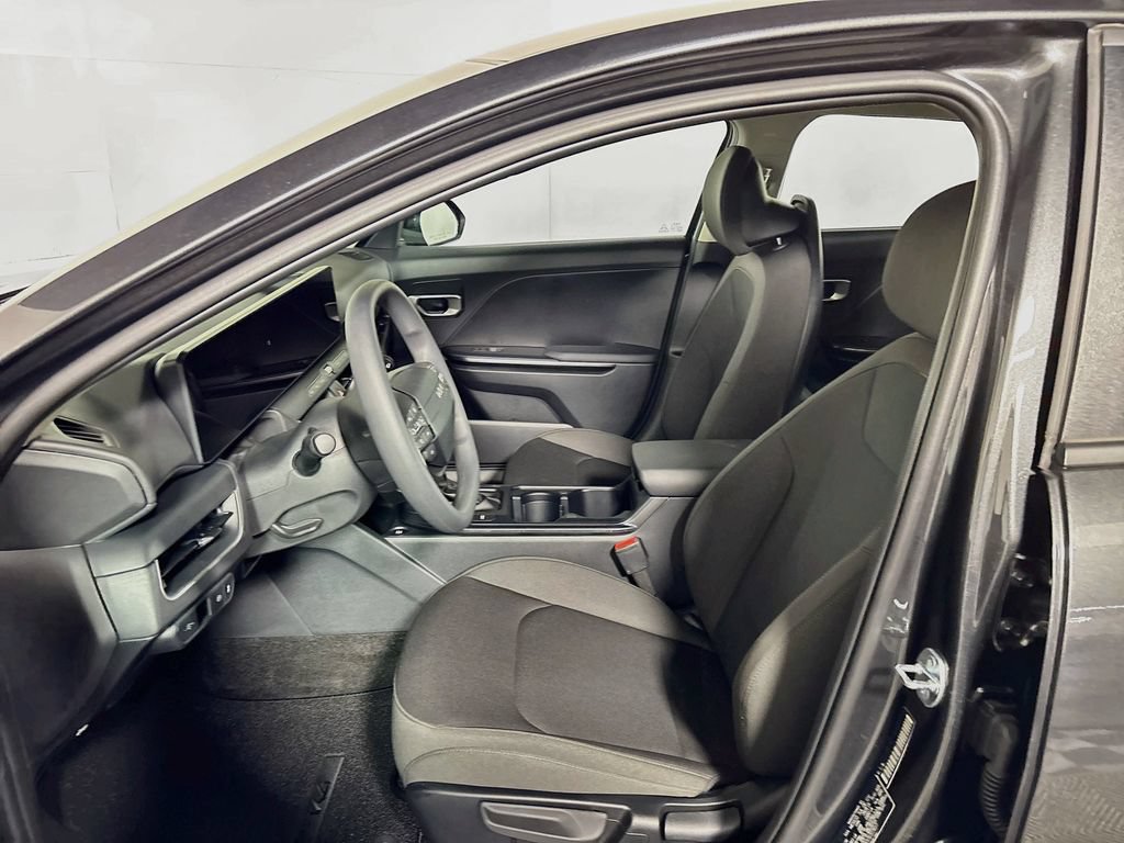 New 2026 Kia K4 FWD image 11