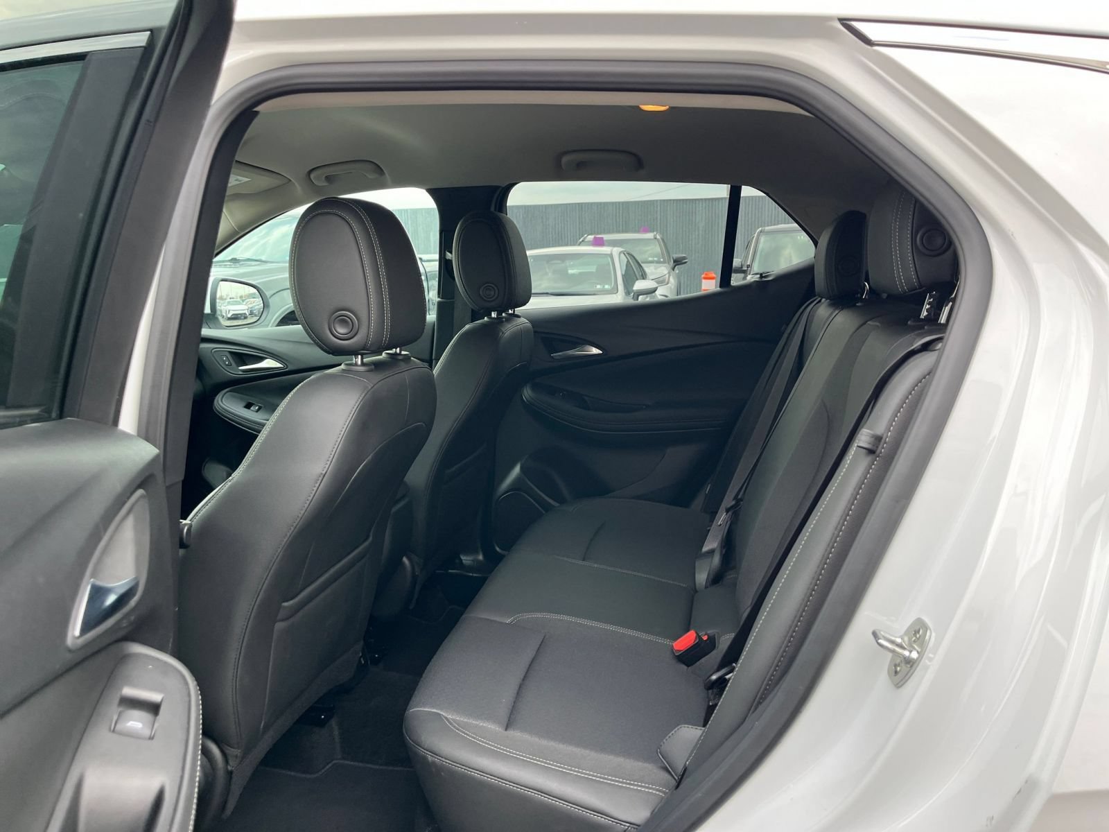 Used 2025 Buick Encore GX Preferred AWD/4WD image 25