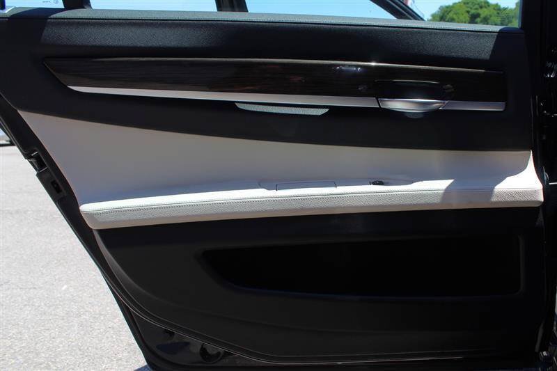 Used 2015 BMW 740Li RWD image 26