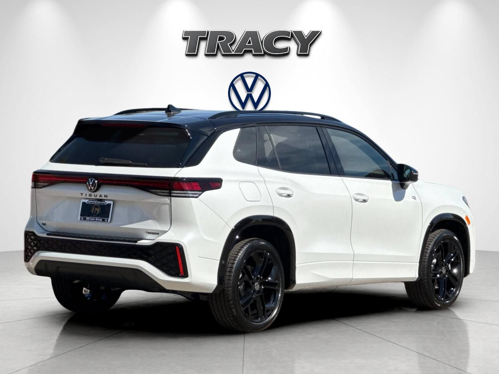 New 2026 Volkswagen Tiguan SE R-Line AWD/4WD image 4