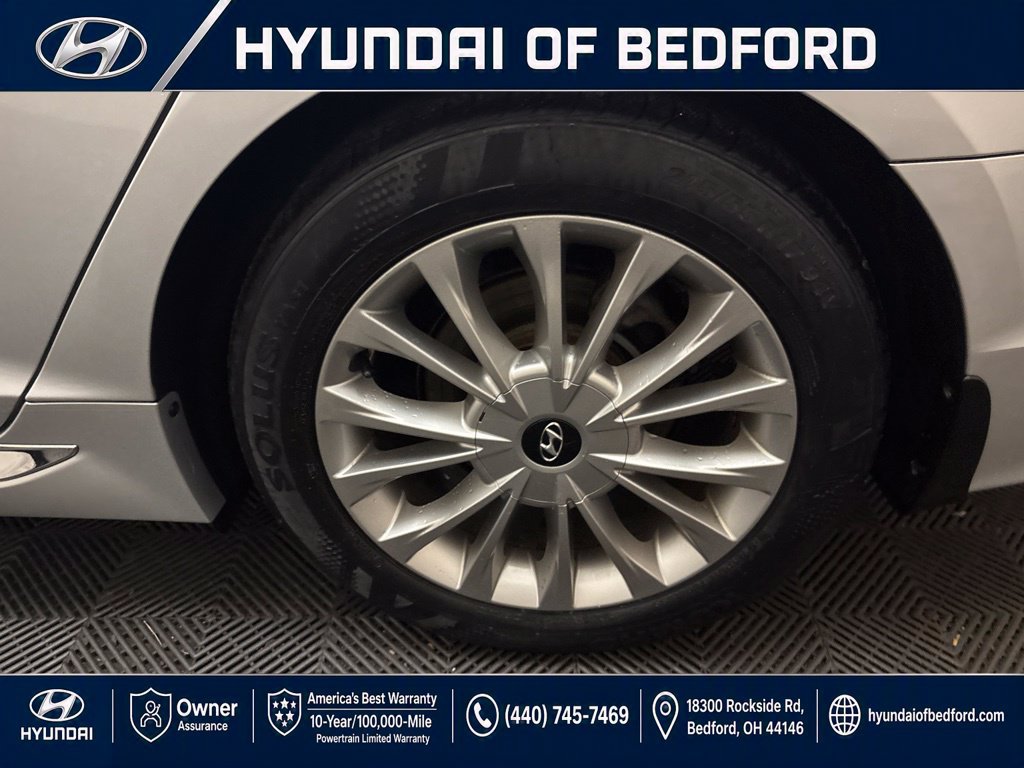 Used 2015 Hyundai Sonata Limited w/ Option Group 05 FWD image 30