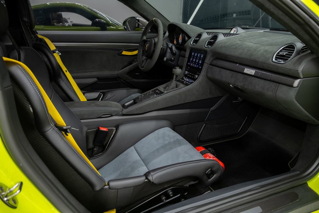 Used 2023 Porsche 718 Cayman GT4 RS image 39