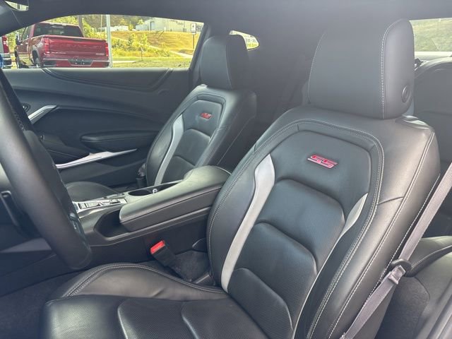 Used 2017 Chevrolet Camaro SS image 13