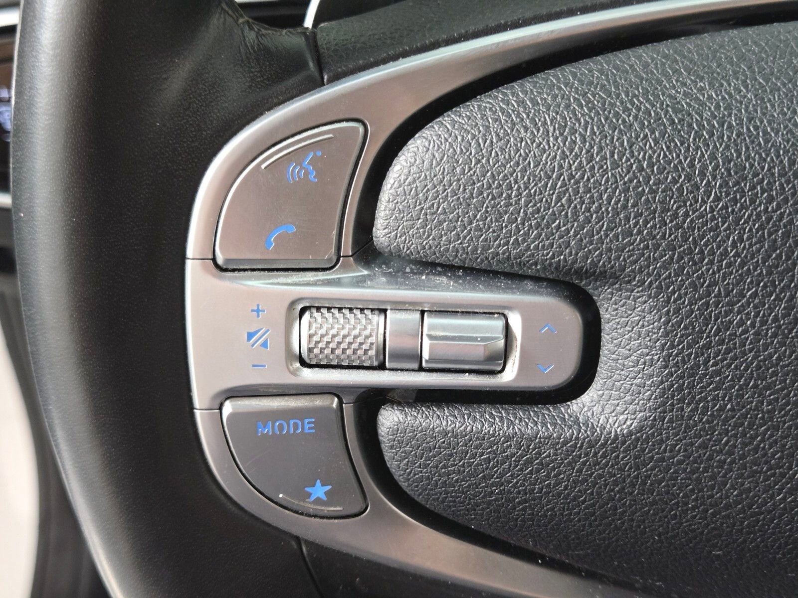 Used 2022 Genesis GV70 2.5T w/ Select Package AWD/4WD image 28