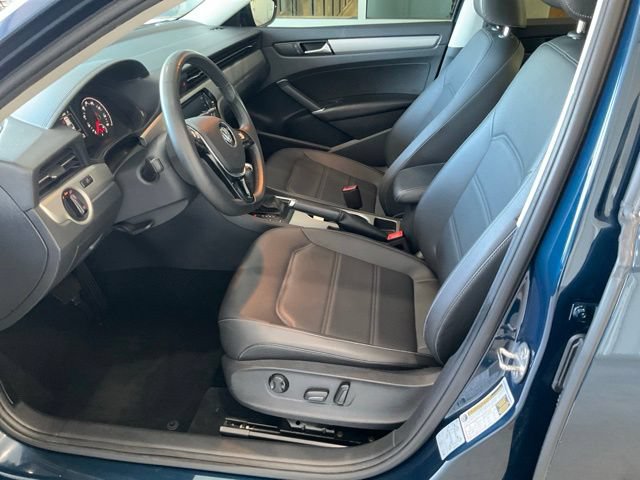 Used 2022 Volkswagen Passat 2.0T SE FWD image 4