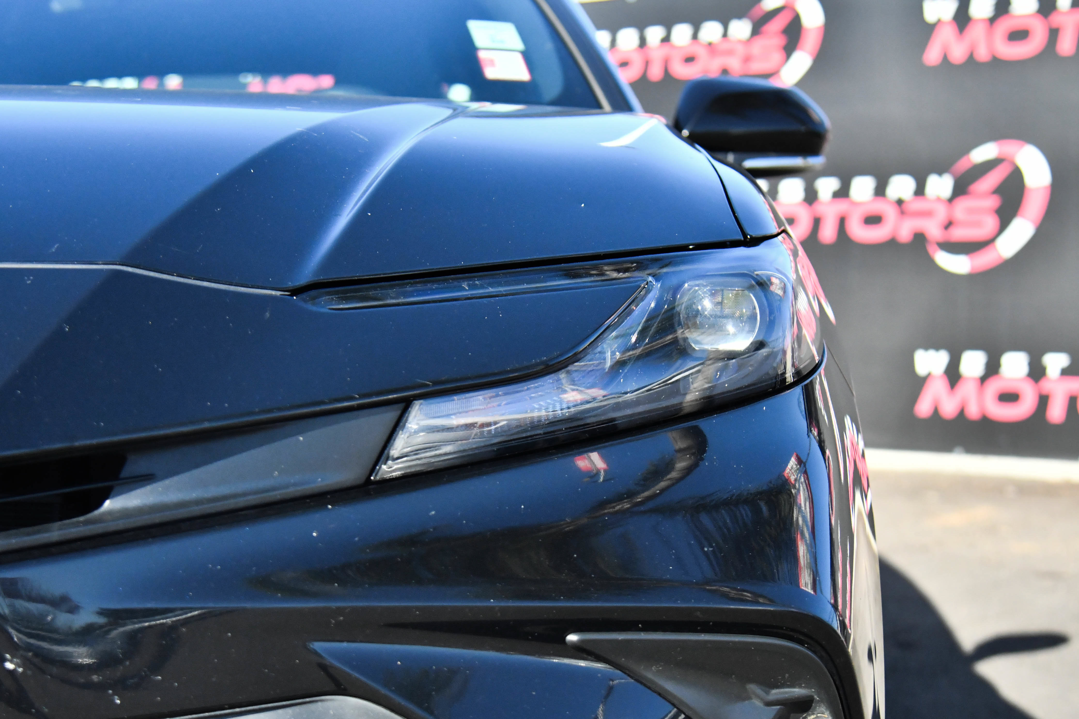 Used 2025 Toyota Camry SE FWD image 11