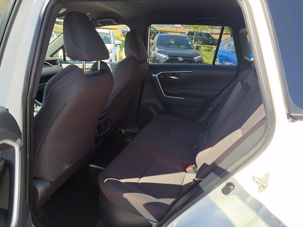 Used 2025 Toyota RAV4 SE AWD/4WD image 19